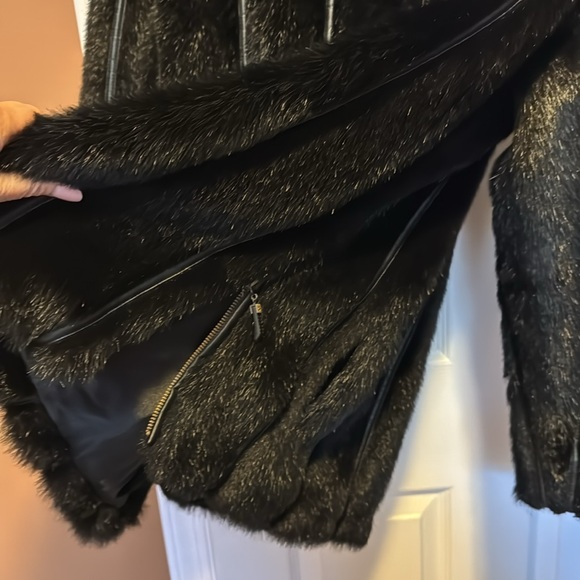 Fen Nelli faux fur Coat - Picture 3 of 5